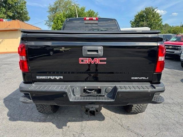 GMC Sierra 2500HD 4WD Crew Cab 153.7" Denali 2016