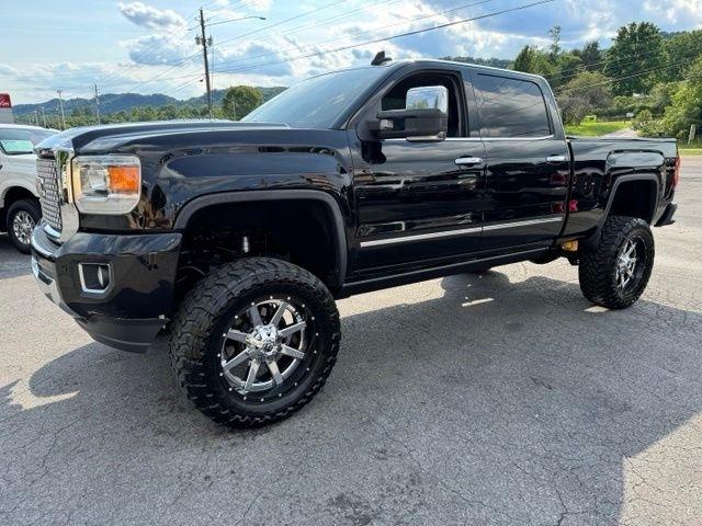GMC Sierra 2500HD 4WD Crew Cab 153.7" Denali 2016