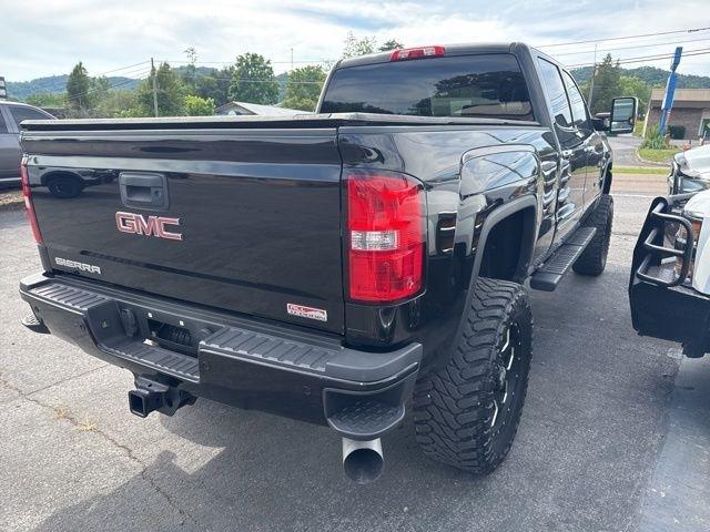 GMC Sierra 2500HD available WiFi 4WD Crew Cab 153.7" SLT 2015