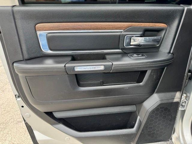 RAM 2500 Laramie 4x4 Crew Cab 6'4" Box 2017
