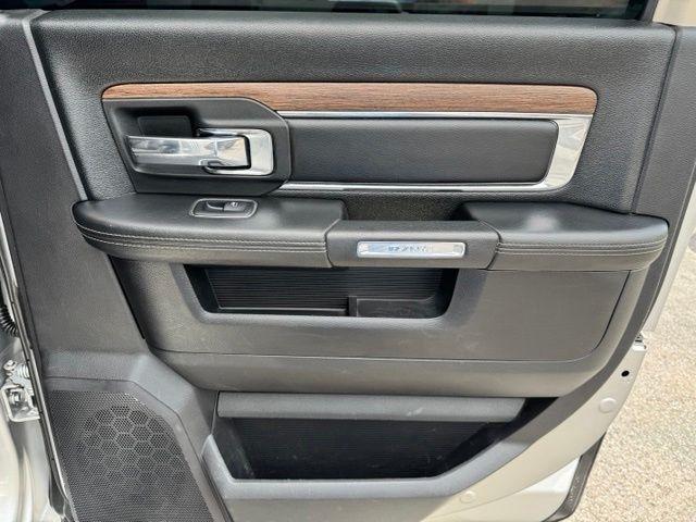RAM 2500 Laramie 4x4 Crew Cab 6'4" Box 2017