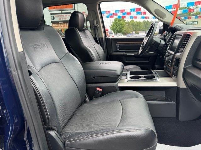 RAM 2500 4WD Mega Cab 160.5" Laramie 2015