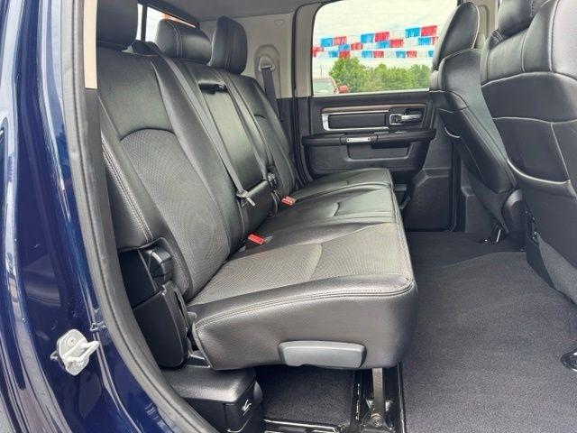 RAM 2500 4WD Mega Cab 160.5" Laramie 2015