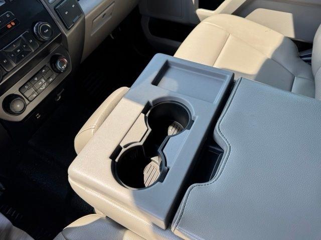 Ford Super Duty F-250 SRW King Ranch 4WD Crew Cab 8' Box 2022