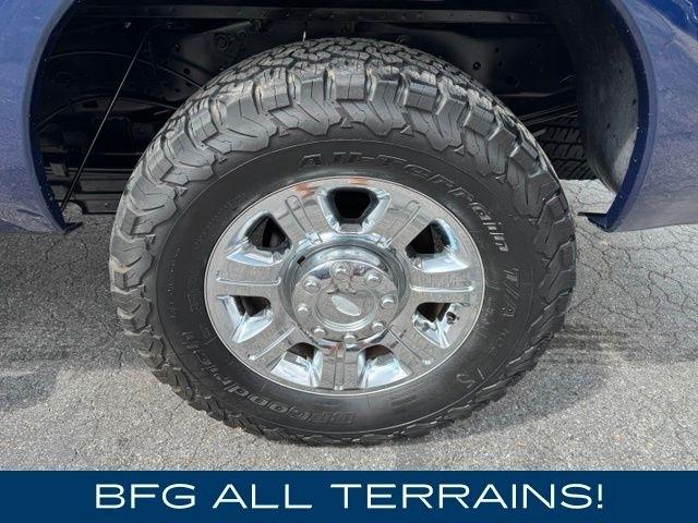 Ford Super Duty F-250 SRW 4WD Crew Cab 156" Lariat 2012