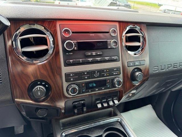 Ford Super Duty F-250 SRW 4WD Crew Cab 156" Lariat 2012