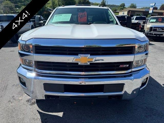 Chevrolet Silverado 3500HD 4WD Crew Cab 153.7" LTZ 2015
