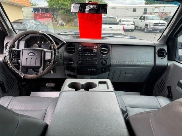 Ford Super Duty F-350 DRW 2WD Crew Cab 176" WB 60" CA Lariat 2011