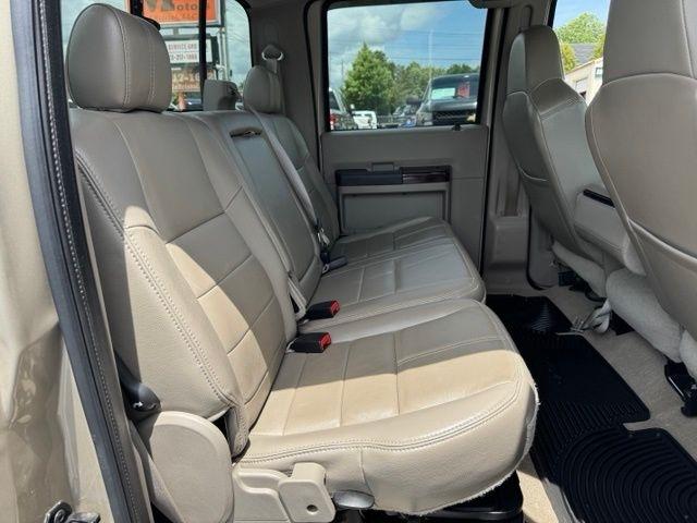 Ford Super Duty F-350 DRW Lariat 4WD Crew Cab 8' Box 2008
