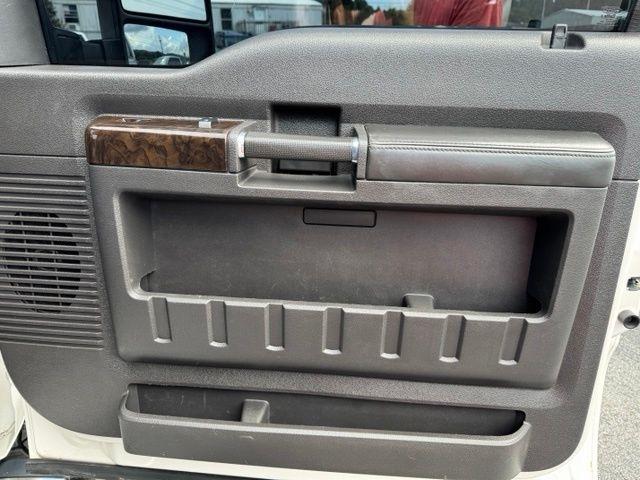 Ford Super Duty F-250 SRW Platinum 4WD Crew Cab 6.75' Box 2015