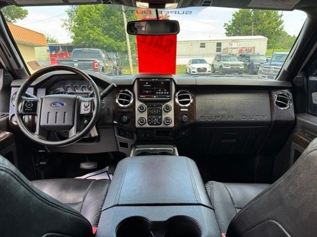 Ford Super Duty F-250 SRW Platinum 4WD Crew Cab 6.75' Box 2015