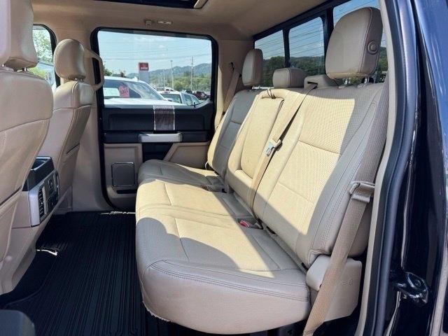 Ford Super Duty F-350 DRW King Ranch 4WD Crew Cab 8' Box 2017