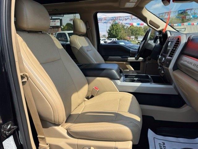 Ford Super Duty F-350 DRW King Ranch 4WD Crew Cab 8' Box 2017