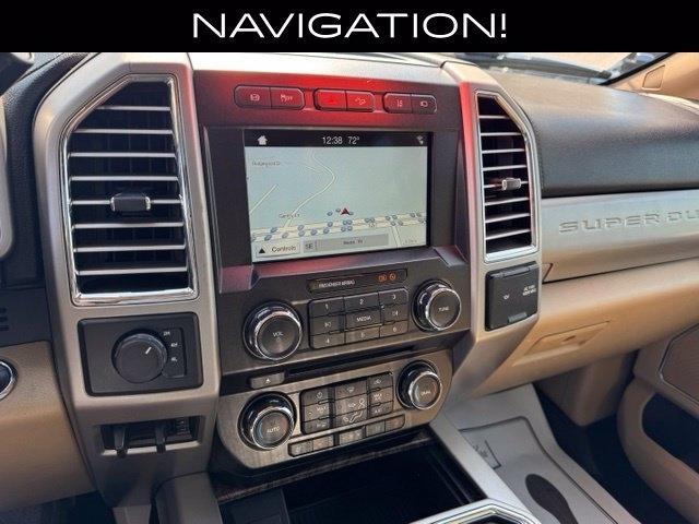 Ford Super Duty F-350 DRW King Ranch 4WD Crew Cab 8' Box 2017