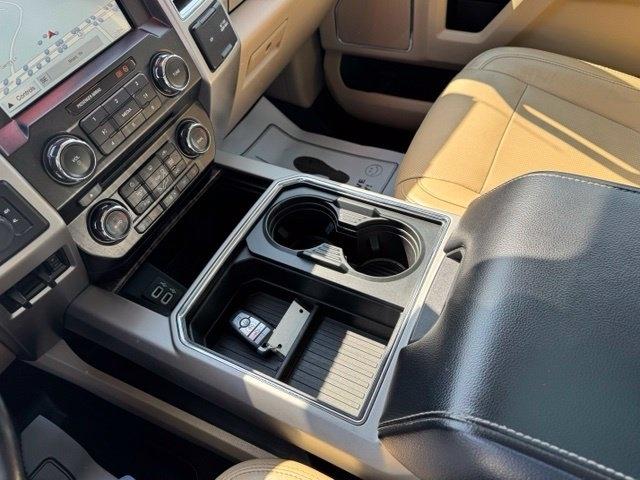 Ford Super Duty F-350 DRW King Ranch 4WD Crew Cab 8' Box 2017