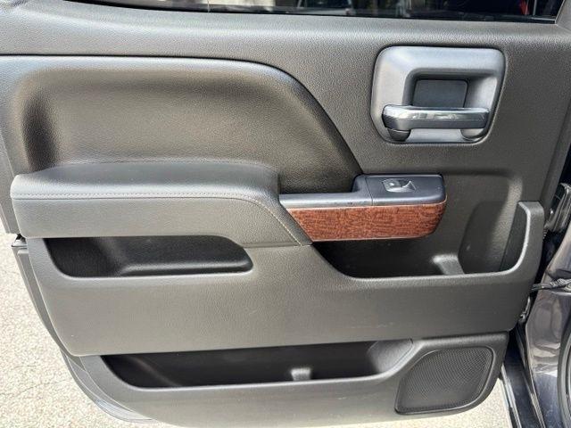 GMC Sierra 2500HD available WiFi 4WD Crew Cab 153.7" SLT 2015