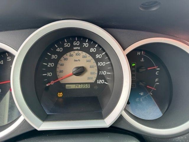 Toyota Tacoma 4WD Double V6 MT (Natl) 2011