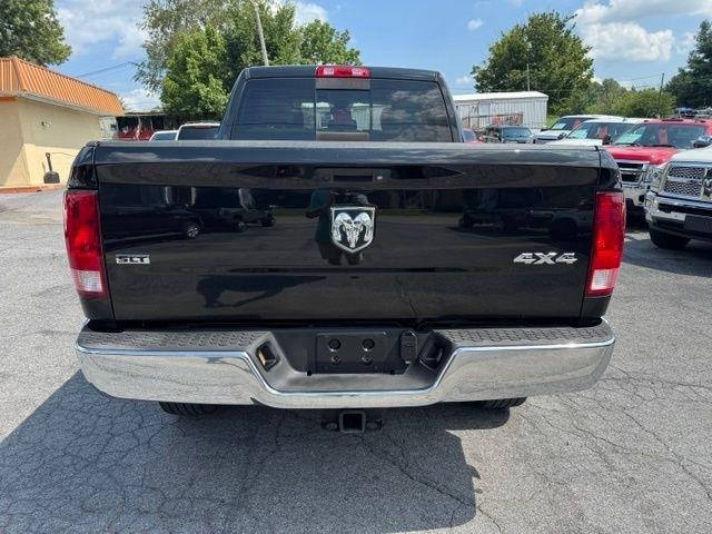 RAM 2500 SLT 4x4 Crew Cab 6'4" Box 2017