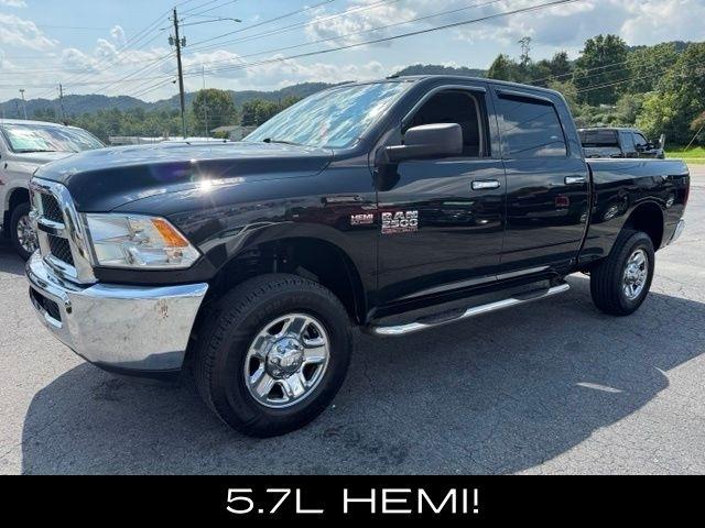RAM 2500 SLT 4x4 Crew Cab 6'4" Box 2017