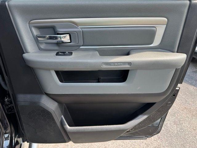 RAM 2500 SLT 4x4 Crew Cab 6'4" Box 2017