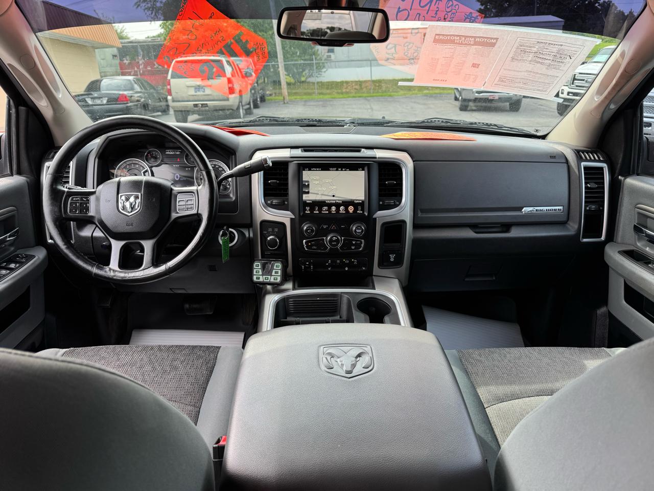 RAM 2500 Big Horn 4x4 Crew Cab 6'4" Box 2017