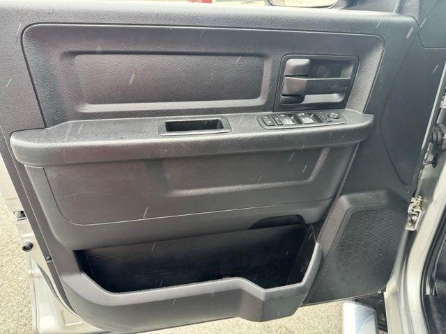 RAM 2500 4WD Crew Cab 149" Tradesman 2016