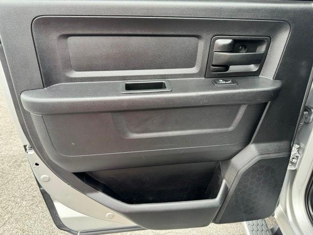 RAM 2500 4WD Crew Cab 149" Tradesman 2016