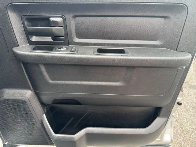 RAM 2500 4WD Crew Cab 149" Tradesman 2016