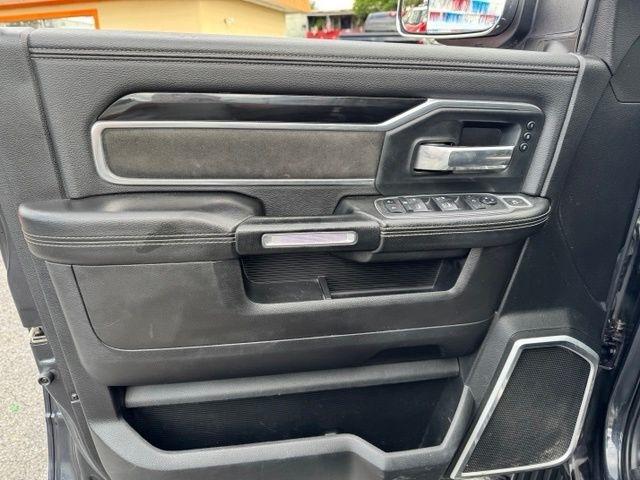 RAM 2500 Laramie 4x4 Crew Cab 6'4" Box 2019