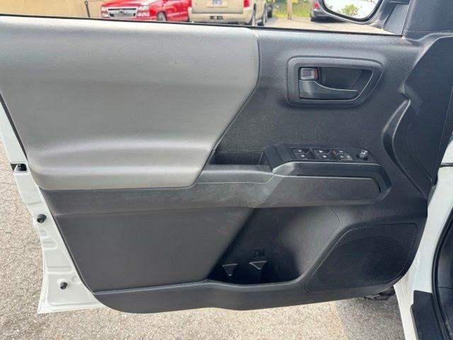 Toyota Tacoma 4WD TRD Off Road Double Cab 5' Bed V6 MT (Natl) 2022