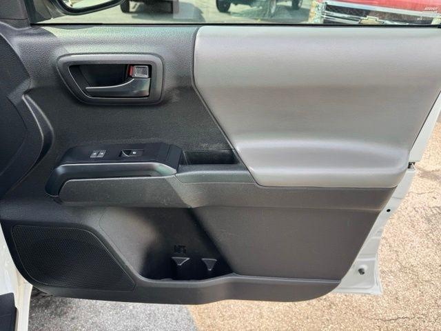 Toyota Tacoma 4WD TRD Off Road Double Cab 5' Bed V6 MT (Natl) 2022