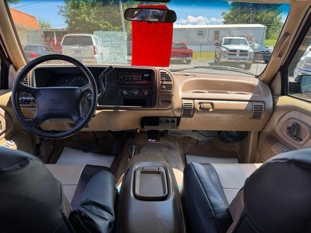 GMC Suburban 2500 4WD 1995
