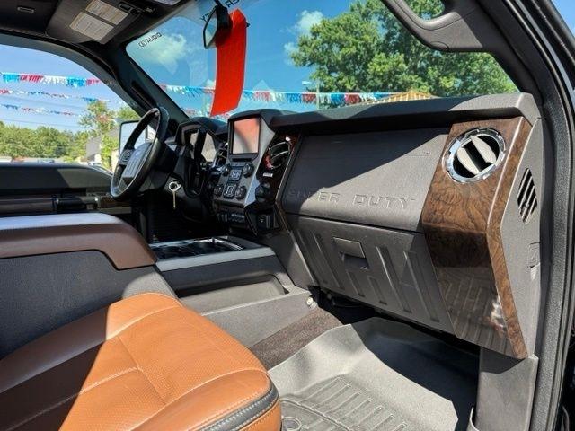 Ford Super Duty F-350 SRW 4WD Crew Cab 156" King Ranch 2016