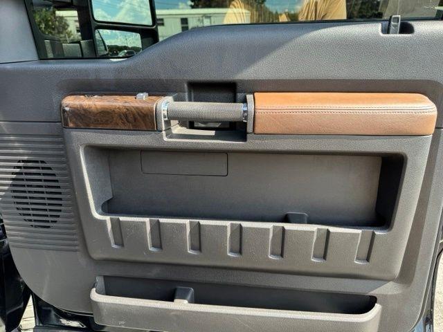 Ford Super Duty F-350 SRW 4WD Crew Cab 156" King Ranch 2016
