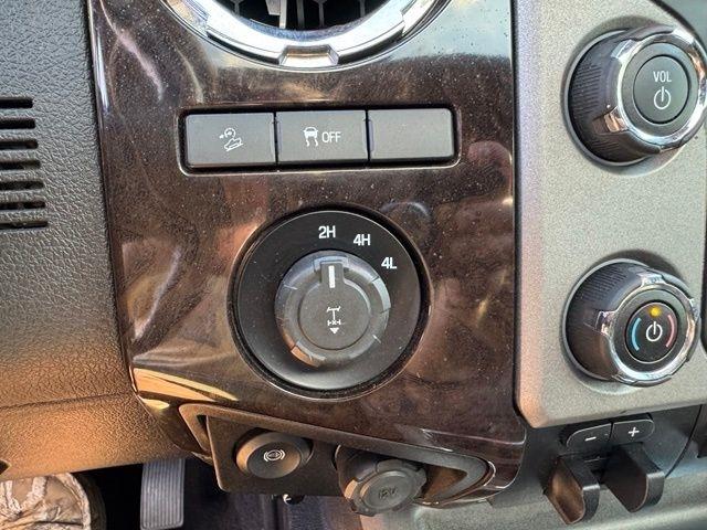 Ford Super Duty F-350 SRW 4WD Crew Cab 156" King Ranch 2016