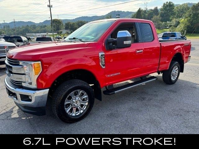 Ford Super Duty F-250 SRW XLT 4WD SuperCab 6.75' Box 2017