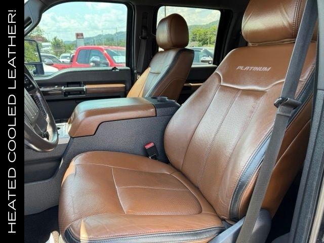 Ford Super Duty F-350 SRW 4WD Crew Cab 156" King Ranch 2015