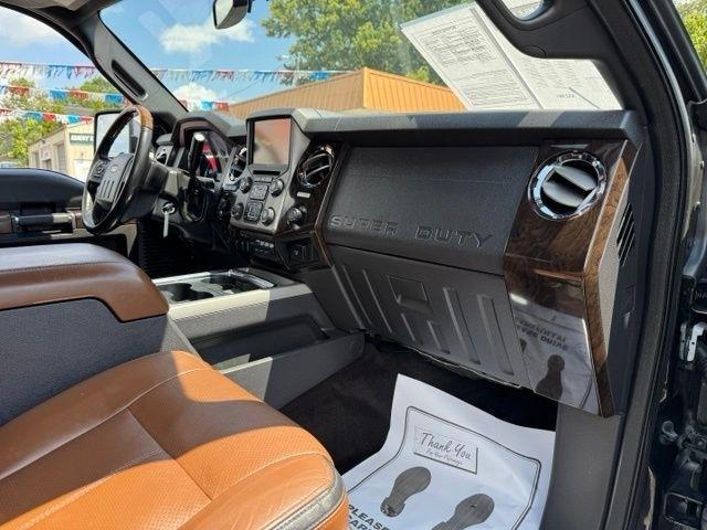 Ford Super Duty F-350 SRW 4WD Crew Cab 156" King Ranch 2015