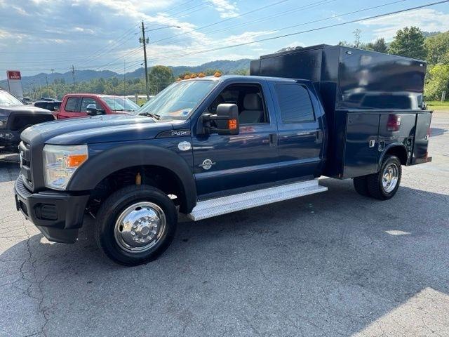 Ford Super Duty F-450 DRW 4WD Crew Cab 176" WB 60" CA Lariat 2013