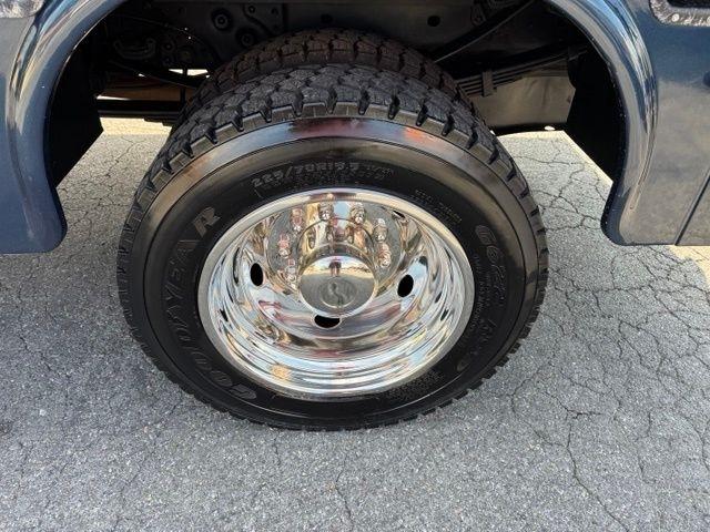 Ford Super Duty F-450 DRW 4WD Crew Cab 176" WB 60" CA Lariat 2013