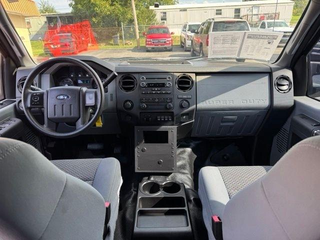 Ford Super Duty F-450 DRW 4WD Crew Cab 176" WB 60" CA Lariat 2013
