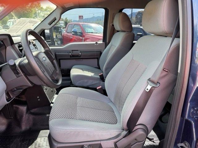 Ford Super Duty F-450 DRW 4WD Crew Cab 176" WB 60" CA Lariat 2013