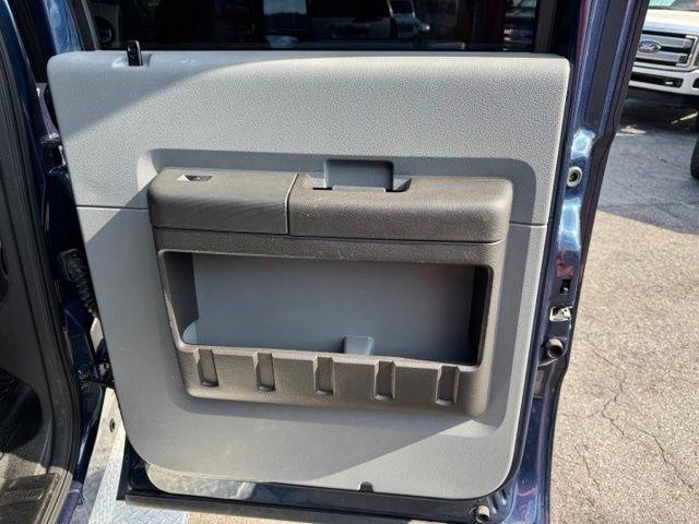 Ford Super Duty F-450 DRW 4WD Crew Cab 176" WB 60" CA Lariat 2013