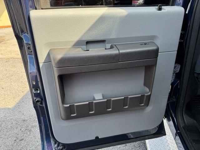Ford Super Duty F-450 DRW 4WD Crew Cab 176" WB 60" CA Lariat 2013