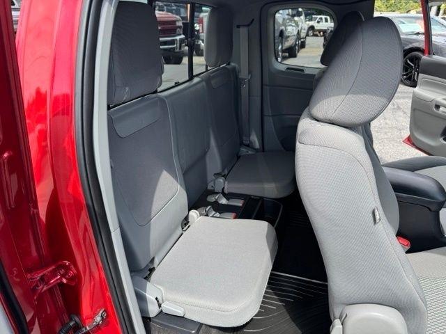Toyota Tacoma 2WD Access Cab I4 MT (Natl) 2012