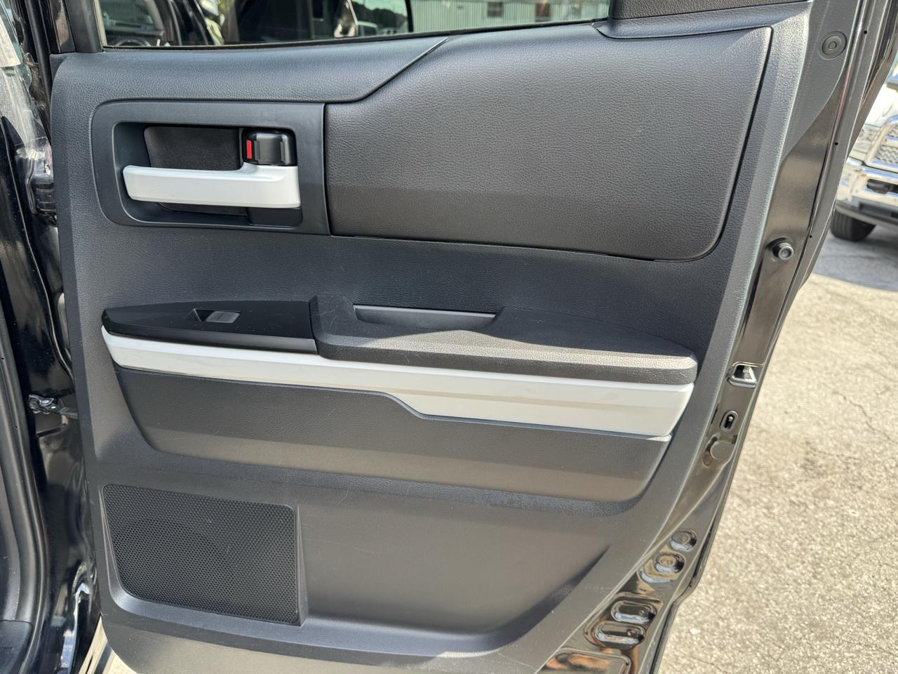 Toyota Tundra 4WD Truck Double Cab 5.7L V8 6-Spd AT TRD Pro (Natl) 2015