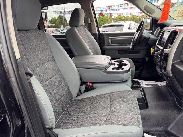 RAM 1500 Classic Big Horn 4x4 Crew Cab 6'4" Box 2019