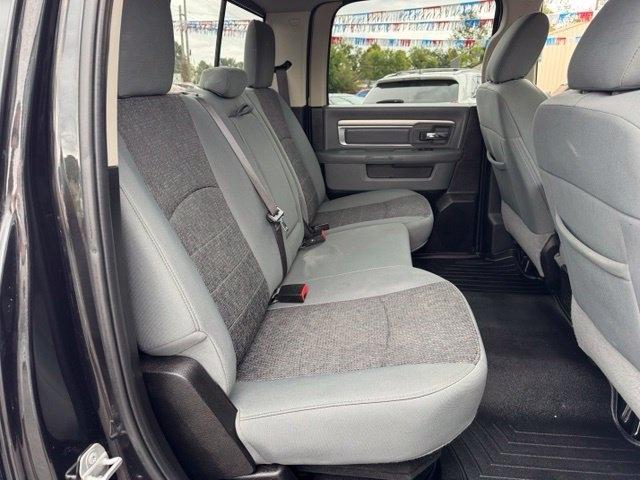 RAM 1500 Classic Big Horn 4x4 Crew Cab 6'4" Box 2019