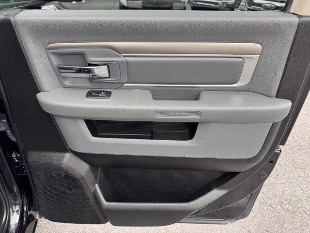 RAM 1500 Classic Big Horn 4x4 Crew Cab 6'4" Box 2019