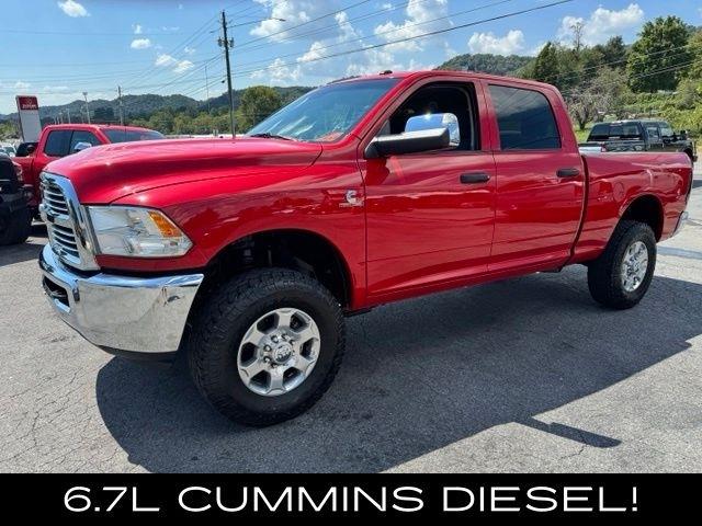 RAM 2500 Tradesman 4x4 Crew Cab 6'4" Box 2017